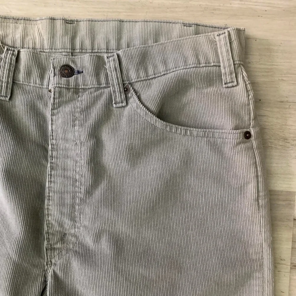 Levis grey straight